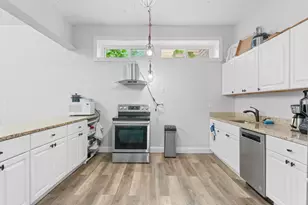 8 Parker St, Everett, MA 02149 - Photo 6