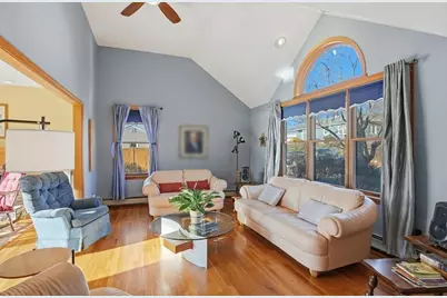 87 Dartmouth St, Fitchburg, MA 01420 - Photo 8