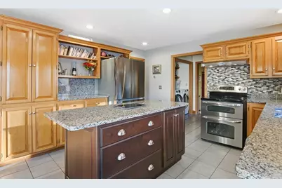 87 Dartmouth St, Fitchburg, MA 01420 - Photo 14