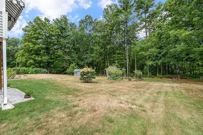 109 Townsend St, Pepperell, MA 01463 - Photo 8