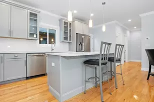 24 Tolman St, Waltham, MA 02453 - Photo 4