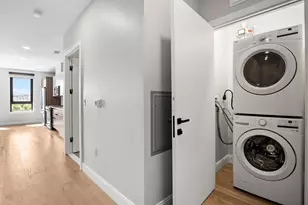 9 Central St, Somerville, MA 02143 - Photo 6