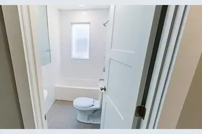 17 Ashley #3, Boston, MA 02130 - Photo 8