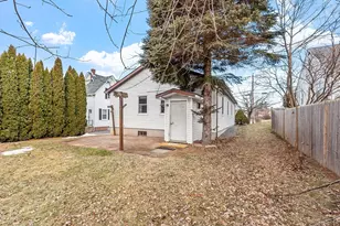 30 Fales St, Worcester, MA 01606 - Photo 4