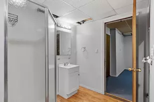 30 Fales St, Worcester, MA 01606 - Photo 32