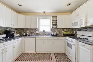 15 Coburn Ave, Dracut, MA 01826 - Photo 22