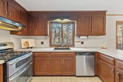 31 Mohawk Rd, Andover, MA 01810 - Photo 16