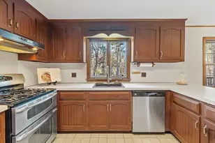 31 Mohawk Rd, Andover, MA 01810 - Photo 16