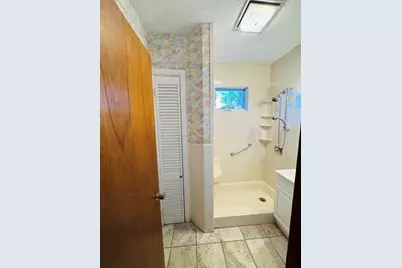 158 Monrovia St, Springfield, MA 01104 - Photo 14