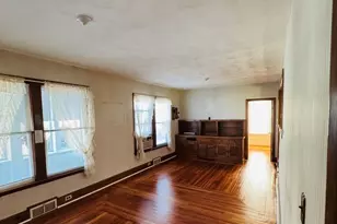 158 Monrovia St, Springfield, MA 01104 - Photo 6