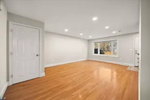 32 Village St, Easton, MA 02375 - Photo 10