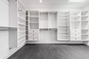 360 Athens St, Boston, MA 02127 - Photo 18