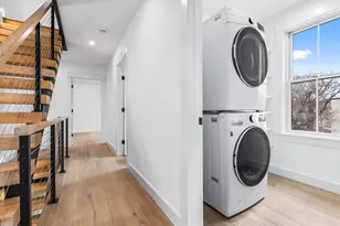 360 Athens St, Boston, MA 02127 - Photo 14