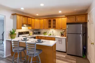 207 Samoset St, Plymouth, MA 02360 - Photo 4