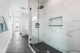 360 Athens St, Boston, MA 02127 - Photo 18