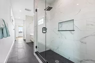 360 Athens St, Boston, MA 02127 - Photo 18