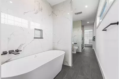 360 Athens St #360, Boston, MA 02127 - Photo 18