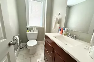 81 Florence St, Boston, MA 02131 - Photo 10