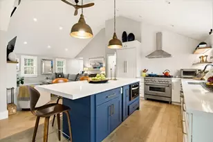 61 Spofford St, Newburyport, MA 01950 - Photo 6