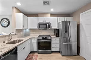 709 Gazebo Cir, Reading, MA 01867 - Photo 2