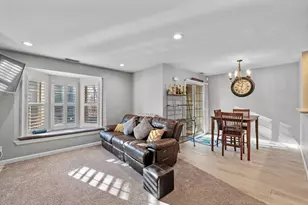 709 Gazebo Cir, Reading, MA 01867 - Photo 4