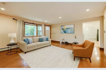 18 Beacon Place #18, Melrose, MA 02176 - Photo 8