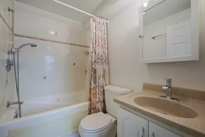 18 Beacon Place #18, Melrose, MA 02176 - Photo 12