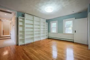 18 Beacon Pl, Melrose, MA 02176 - Photo 16