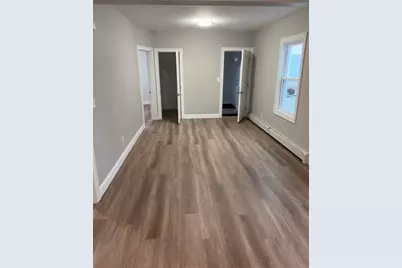 121 Whitman St #2, New Bedford, MA 02745 - Photo 4