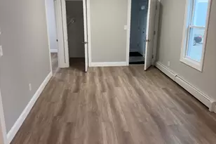 121 Whitman St, New Bedford, MA 02745 - Photo 4