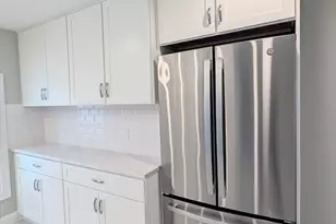 121 Whitman St, New Bedford, MA 02745 - Photo 2