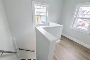 121 Whitman St, New Bedford, MA 02745 - Photo 10