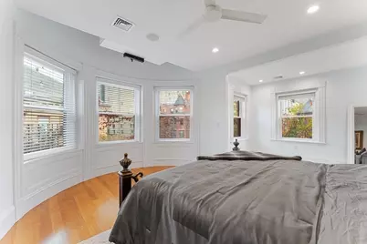 136 Saint Botolph, Boston, MA 02115 - Photo 10