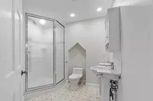 27 R West St, Beverly, MA 01915 - Photo 12