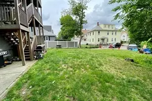 40 Laurel St, Watertown, MA 02472 - Photo 16