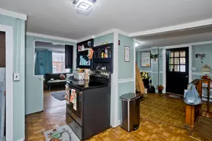 20 Prospect St, Adams, MA 01220 - Photo 6