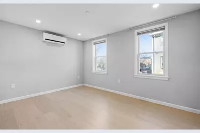 24 Ferrin St #2, Boston, MA 02129 - Photo 8