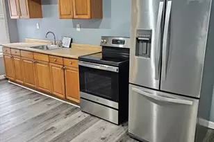 178 Corthell St, Springfield, MA 01151 - Photo 1