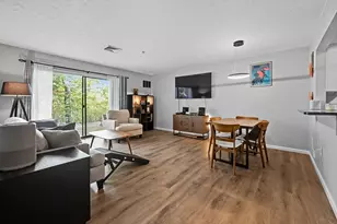 36 Steeplechase Ct, Haverhill, MA 01832 - Photo 2