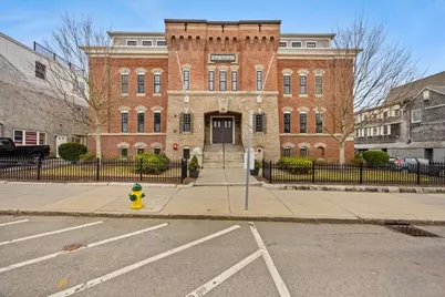 76 Court St #7, Plymouth, MA 02360 - Photo 1