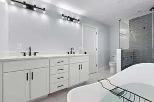 35 Liberty Ave, Revere, MA 02151 - Photo 16