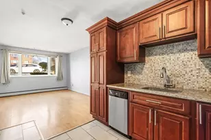 133 Warren St, Watertown, MA 02472 - Photo 12