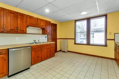 25-27 Elmwood, Holyoke, MA 01040 - Photo 4