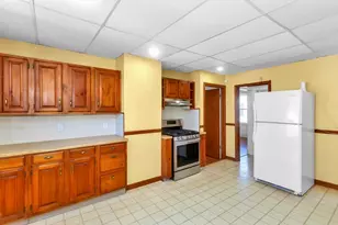 25-27 Elmwood, Holyoke, MA 01040 - Photo 6