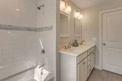 107 Warren St #107, Medford, MA 02155 - Photo 22