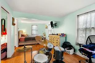 82 Monroe St, Amesbury, MA 01913 - Photo 16