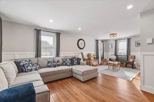 19 Fernwood Dr, Rutland, MA 01543 - Photo 12