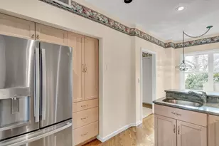 289 Bishops Forest Dr, Waltham, MA 02452 - Photo 10