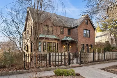 96 Gardner Road #96, Brookline, MA 02445 - Photo 2