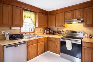 83 Gilman St, Springfield, MA 01118 - Photo 4